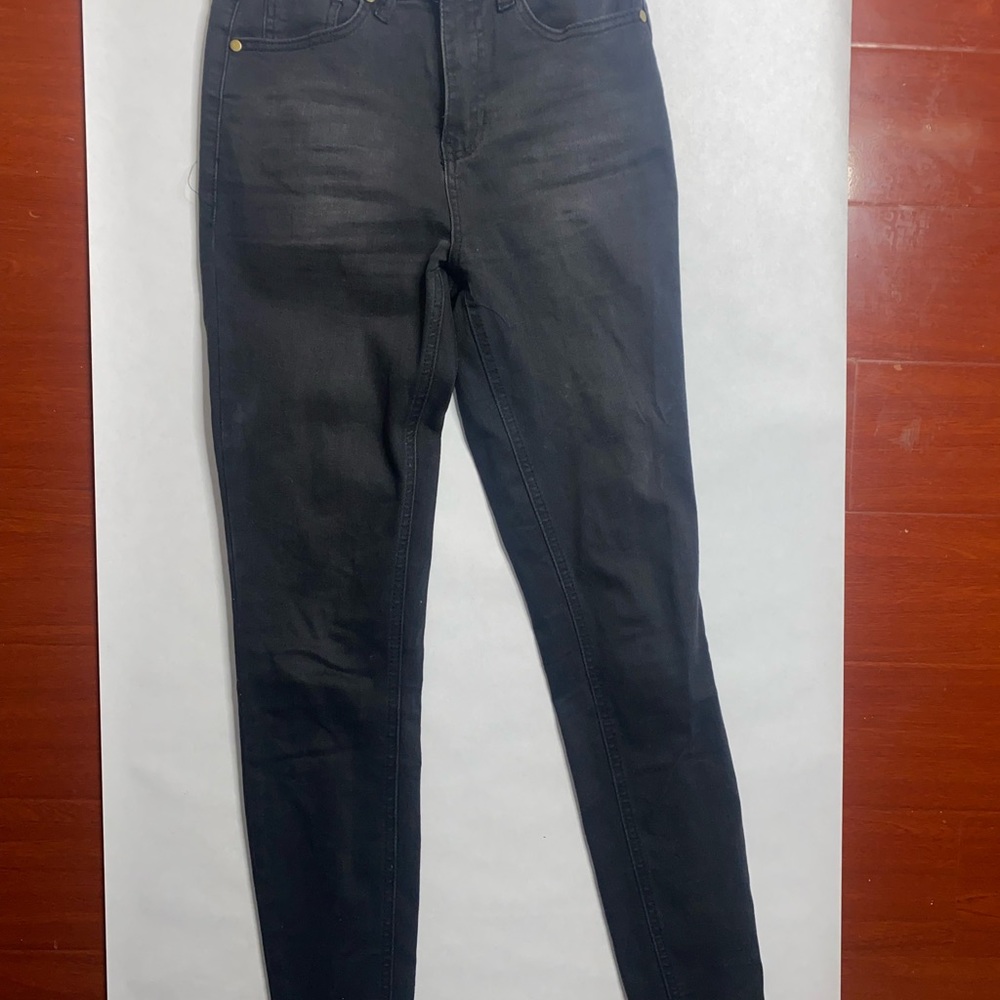 Black Skinny Jeans